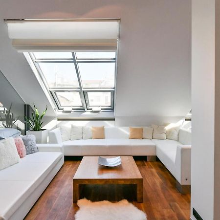 פראג Luxury Central Penthouse With Sauna, Terrace, 250M2, 5Bdrm, 3Bthrm מראה חיצוני תמונה