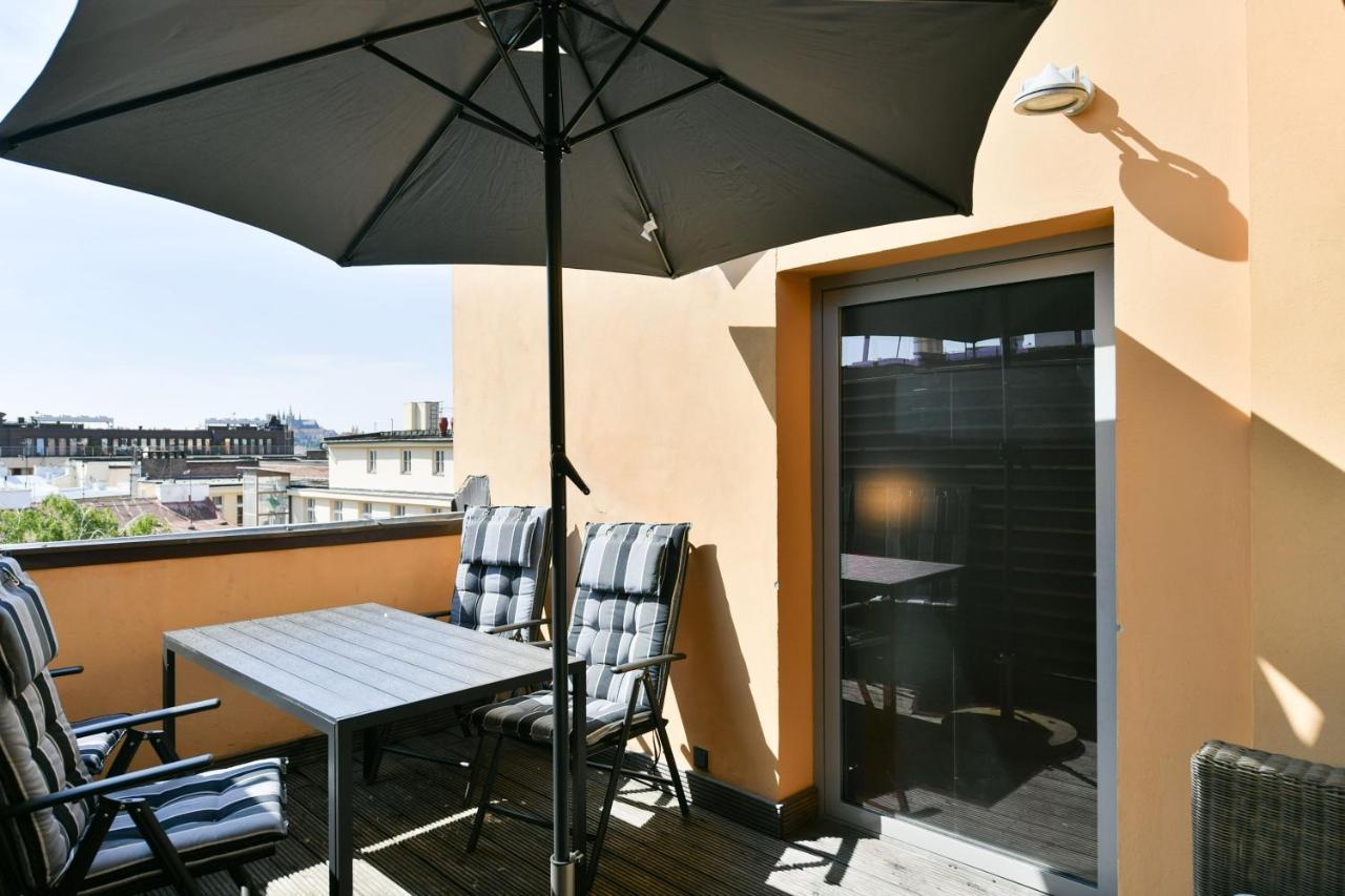פראג Luxury Central Penthouse With Sauna, Terrace, 250M2, 5Bdrm, 3Bthrm מראה חיצוני תמונה