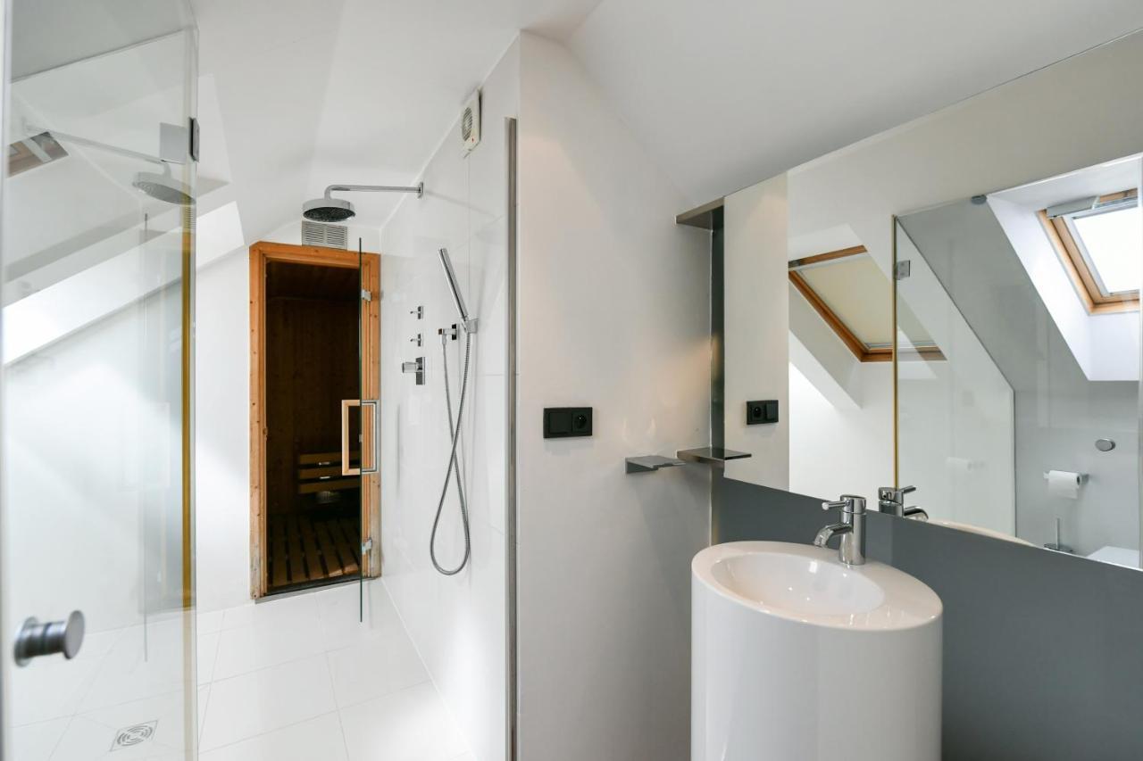 פראג Luxury Central Penthouse With Sauna, Terrace, 250M2, 5Bdrm, 3Bthrm מראה חיצוני תמונה